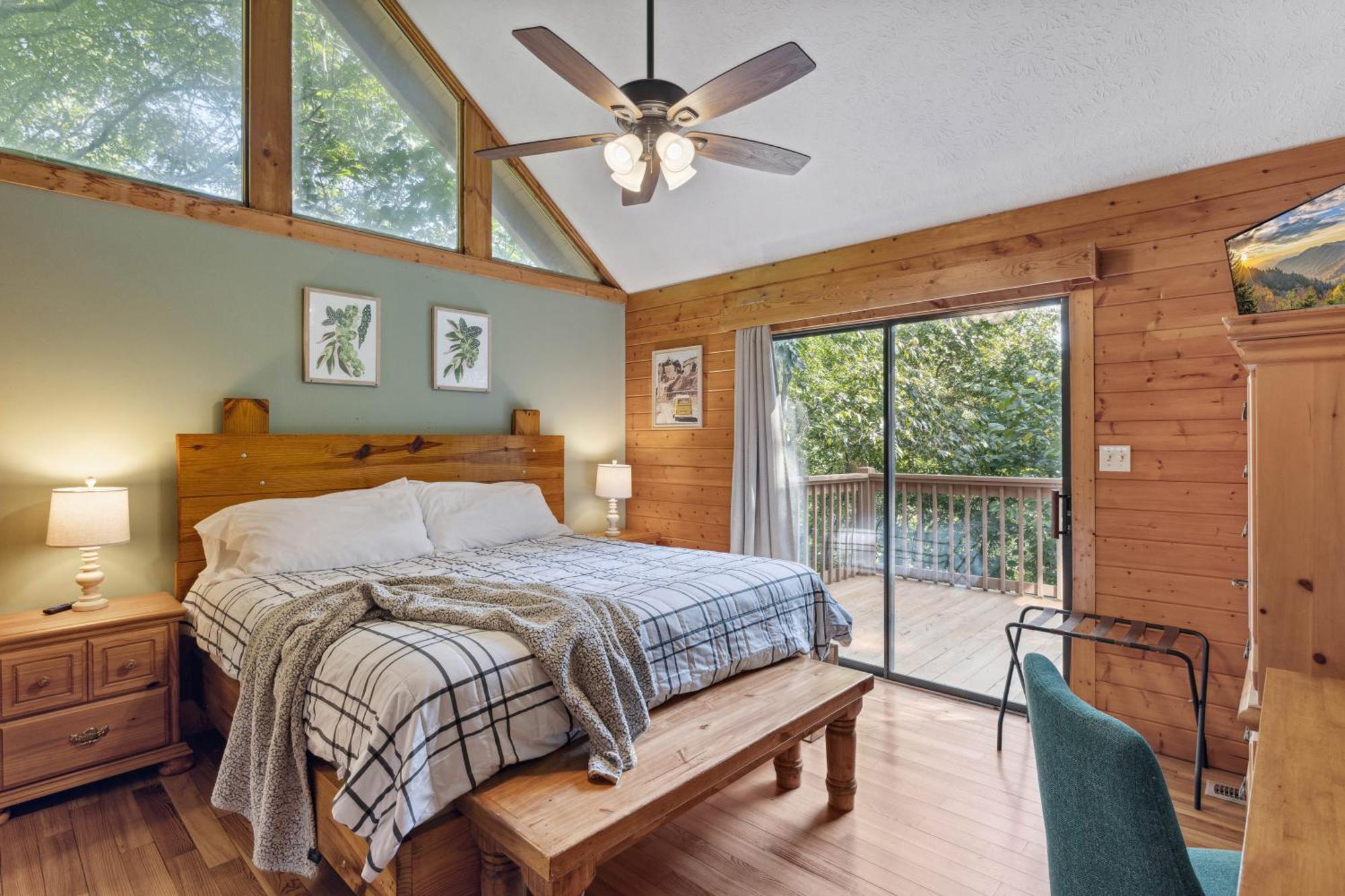 1 Min To The Parkway Spacious Cabin W 3 Suites And Extra Bedroom! Pigeon Forge Luaran gambar