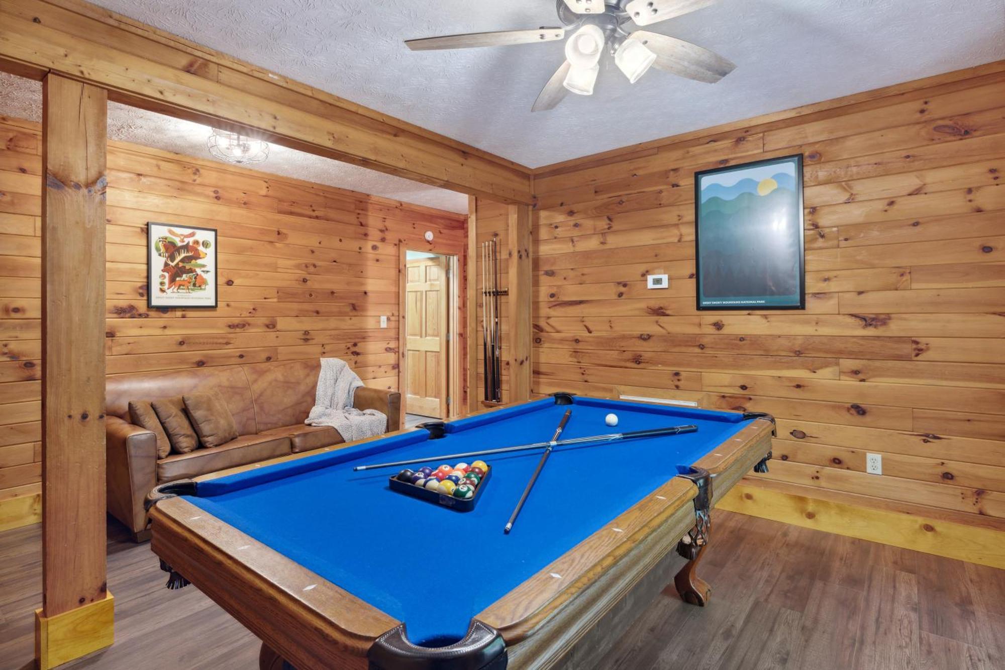 1 Min To The Parkway Spacious Cabin W 3 Suites And Extra Bedroom! Pigeon Forge Luaran gambar